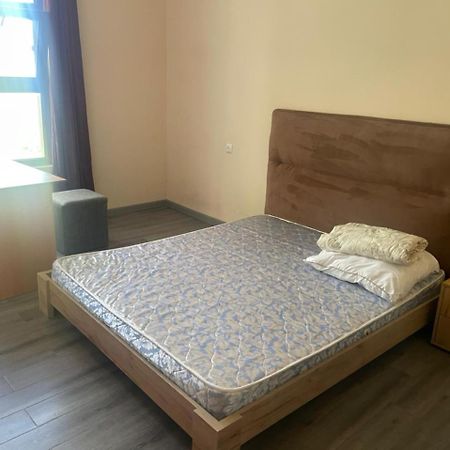 X Hotel Yerevan Luaran gambar