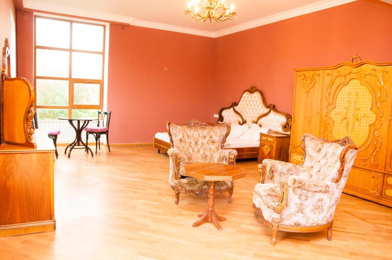 X Hotel Yerevan Luaran gambar
