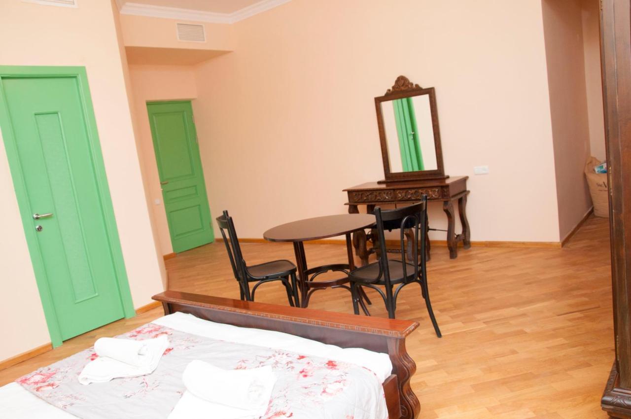 X Hotel Yerevan Luaran gambar