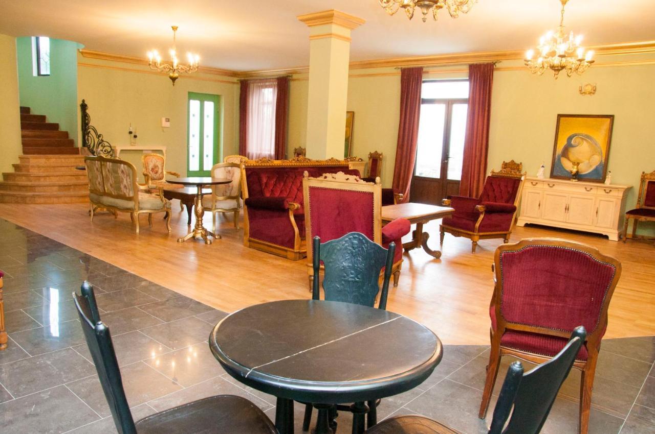 X Hotel Yerevan Luaran gambar