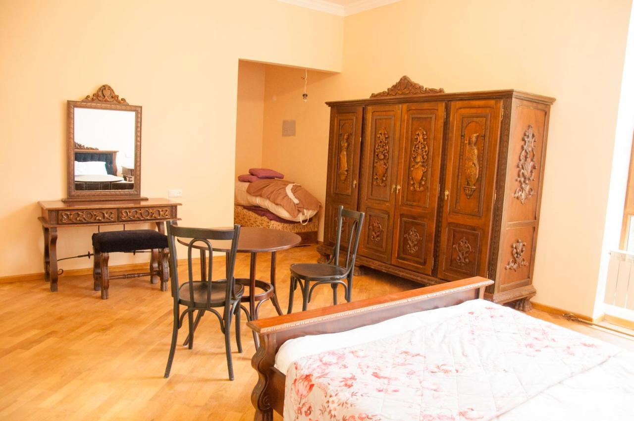 X Hotel Yerevan Luaran gambar